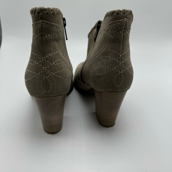 Ariat Unbridled EVA Gray Suede Leather Heeled Boot Bootie Size 6 Style 10027435 - Picture 5 of 11